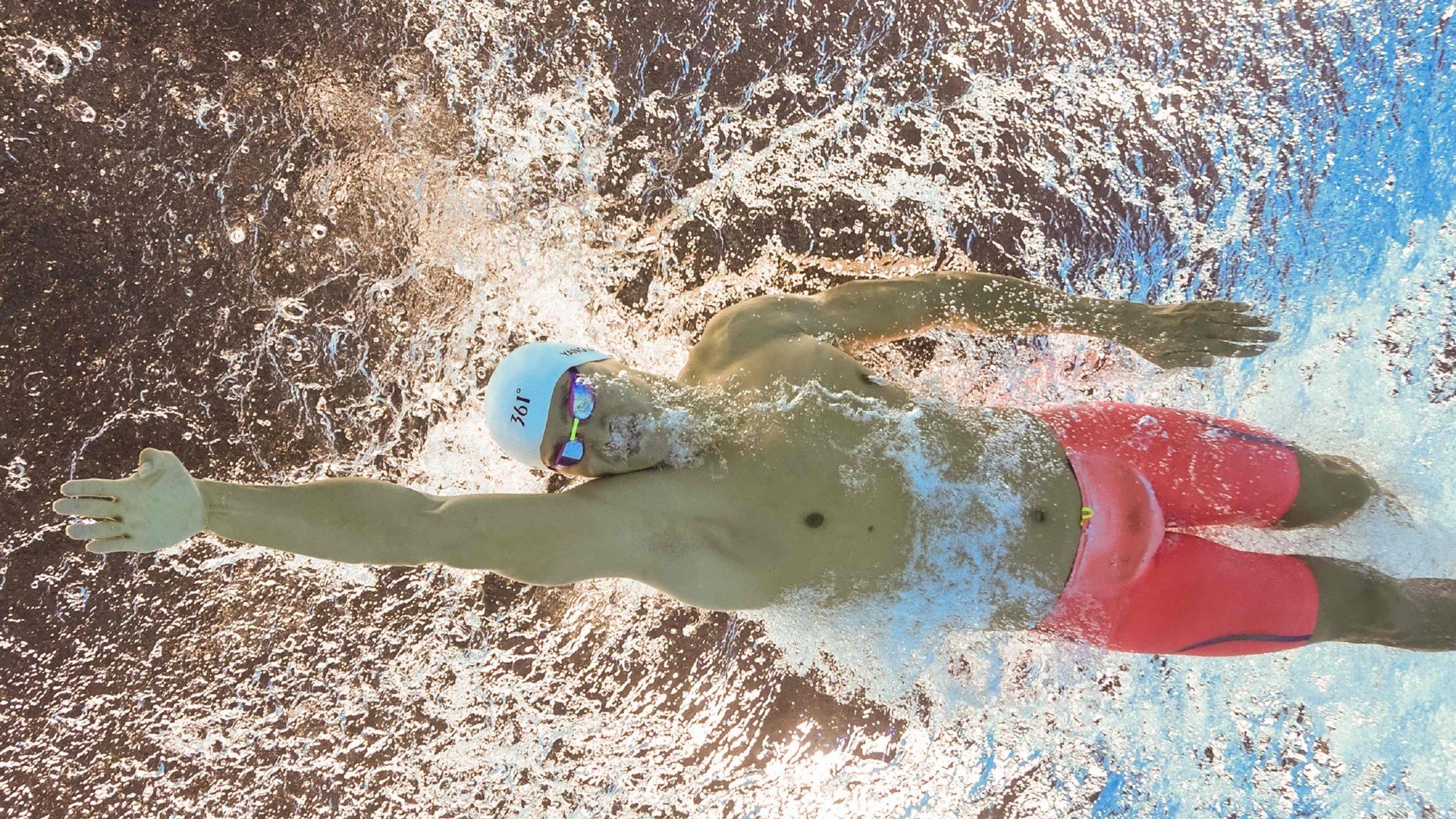 美国骑手安德烈安·莱尔在巴黎奥运会上与“Helix”马匹共同参赛，尽管未能晋级，但表现出色。